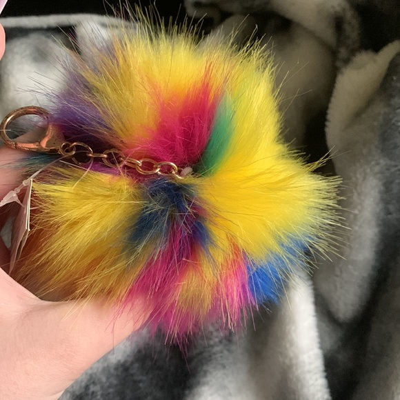 Rainbow PomPom Keychain - Picture 4 of 4